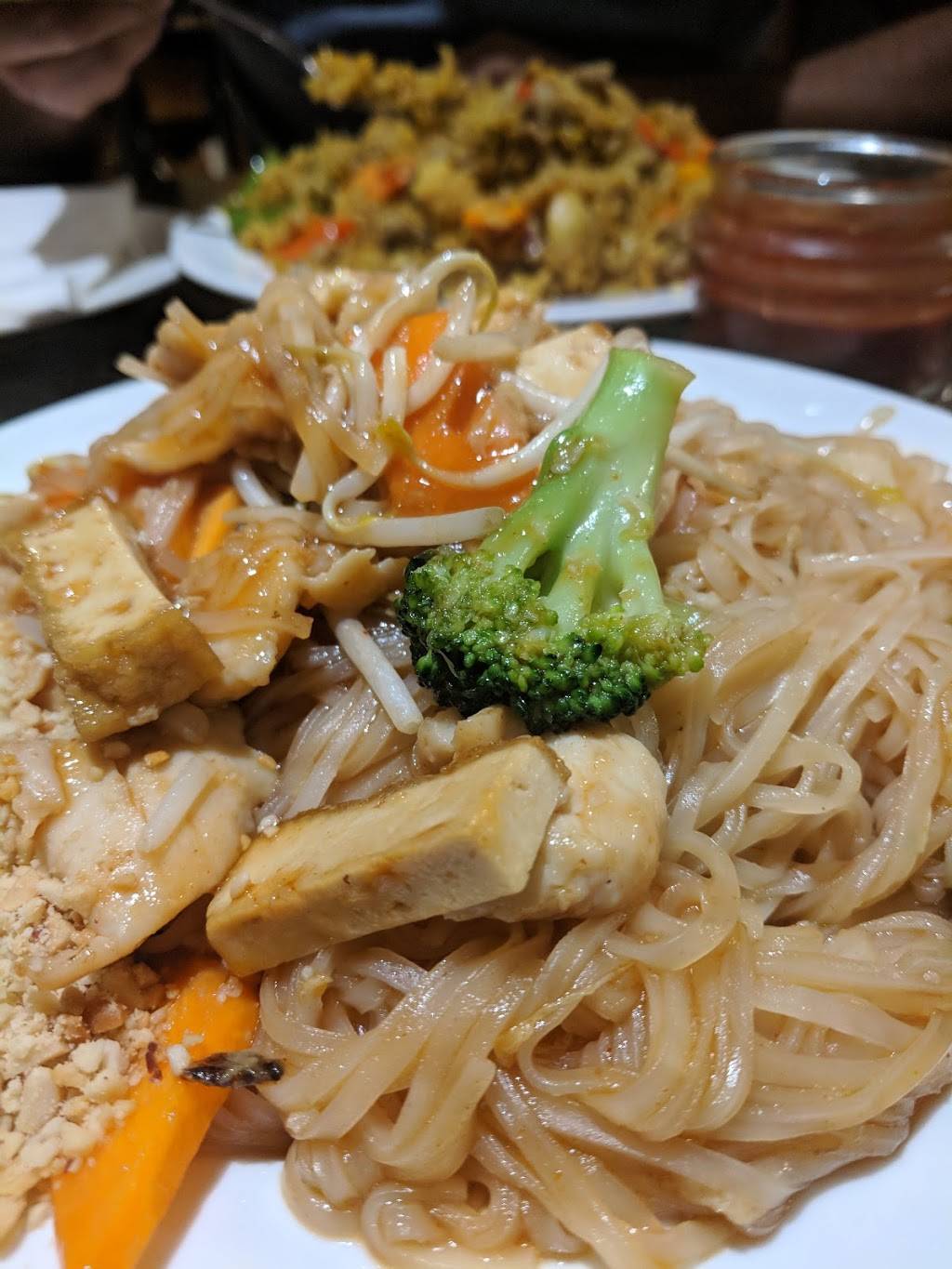 Red Chilli Thai | meal delivery | 1266 Danforth Ave, Toronto, ON M4J 1M6, Canada | 6473483028 OR +1 647-348-3028