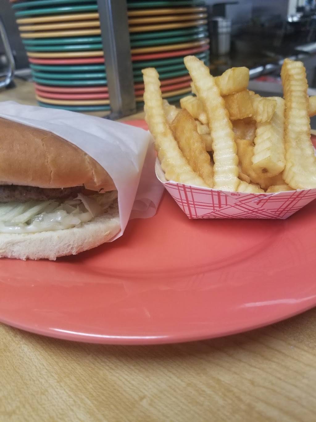 Rebel Drive-In Restaurant | restaurant | 1010 Lee Hwy, Cleveland, TN 37311, USA | 4237907796 OR +1 423-790-7796