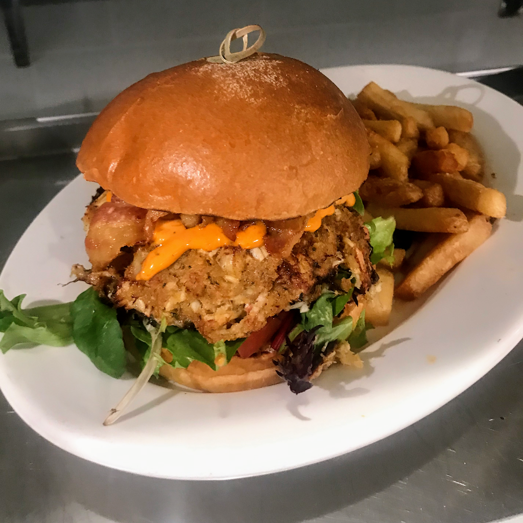 Acadia Seafood & Bar | restaurant | 15 School St, Taunton, MA 02780, USA | 5083862309 OR +1 508-386-2309