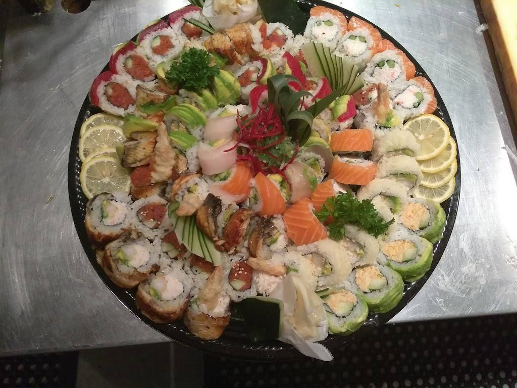 Rock & Roll Sushi | restaurant | 5244 University Pkwy B, San Bernardino, CA 92407, USA | 9098048811 OR +1 909-804-8811