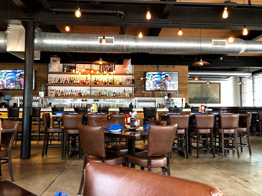 Moby Dick Brewing Co. | restaurant | 16 S Water St, New Bedford, MA 02740, USA | 7742026961 OR +1 774-202-6961