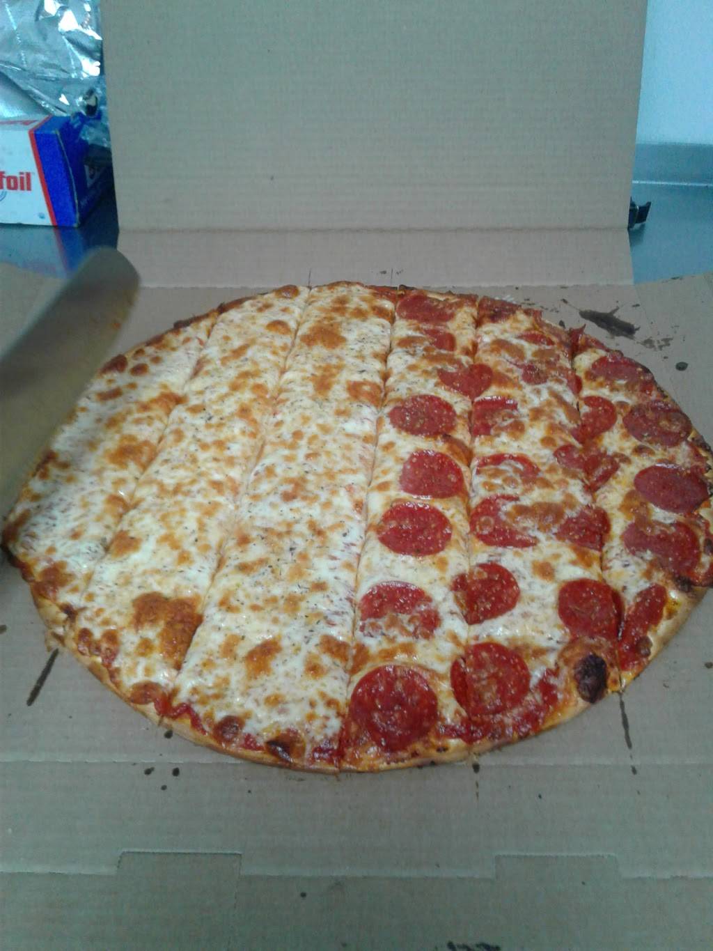 Papa Saverios Pizzeria | restaurant | 1350 E Chicago St #12, Elgin, IL 60120, USA | 2242767272 OR +1 224-276-7272