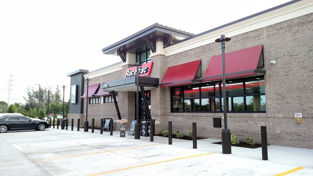 RaceTrac | bakery | 15820 Winkler Rd, Fort Myers, FL 33908, USA | 2394374429 OR +1 239-437-4429