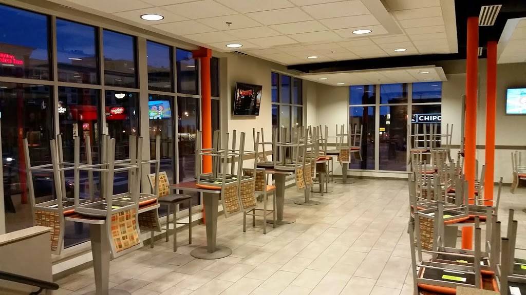 Raising Canes Chicken Fingers | meal takeaway | 1655 Cumberland Ave, Knoxville, TN 37916, USA | 8659748585 OR +1 865-974-8585