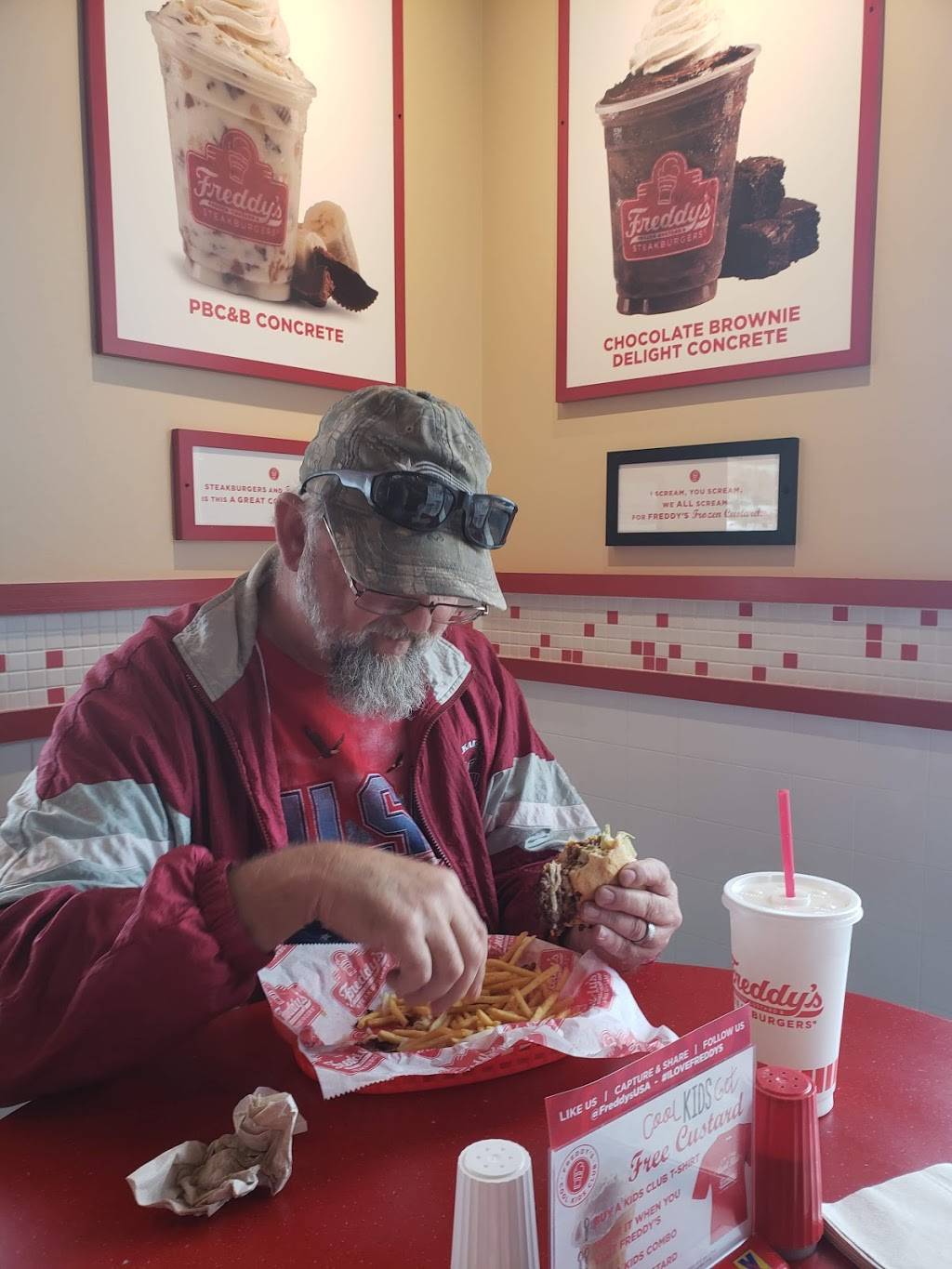 Freddys Frozen Custard & Steakburgers | restaurant | 1190 S St Louis St, Batesville, AR 72501, USA | 8705698171 OR +1 870-569-8171