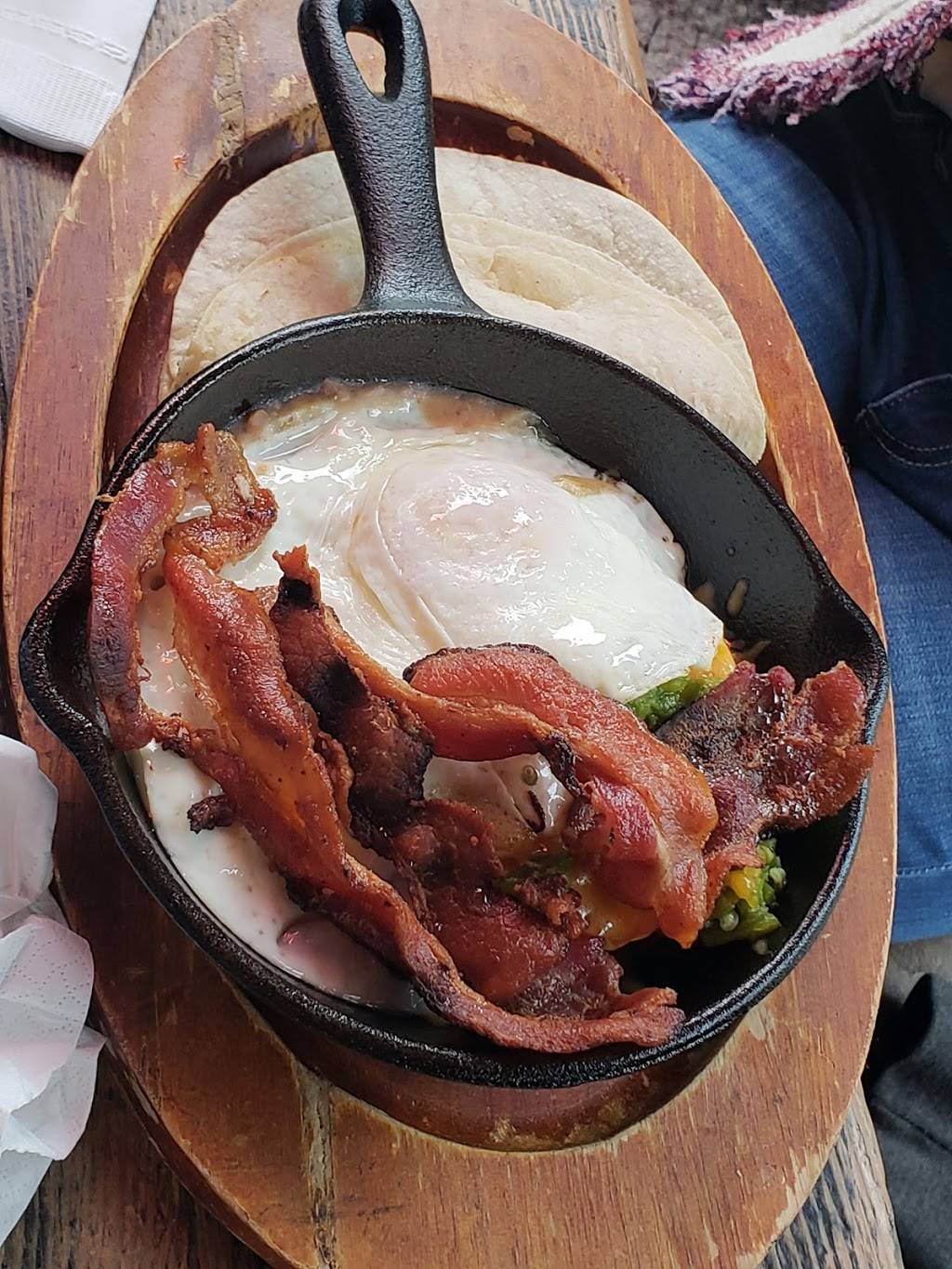 La Flaca | restaurant | 384 Grand St, New York, NY 10002, USA | 6466929259 OR +1 646-692-9259