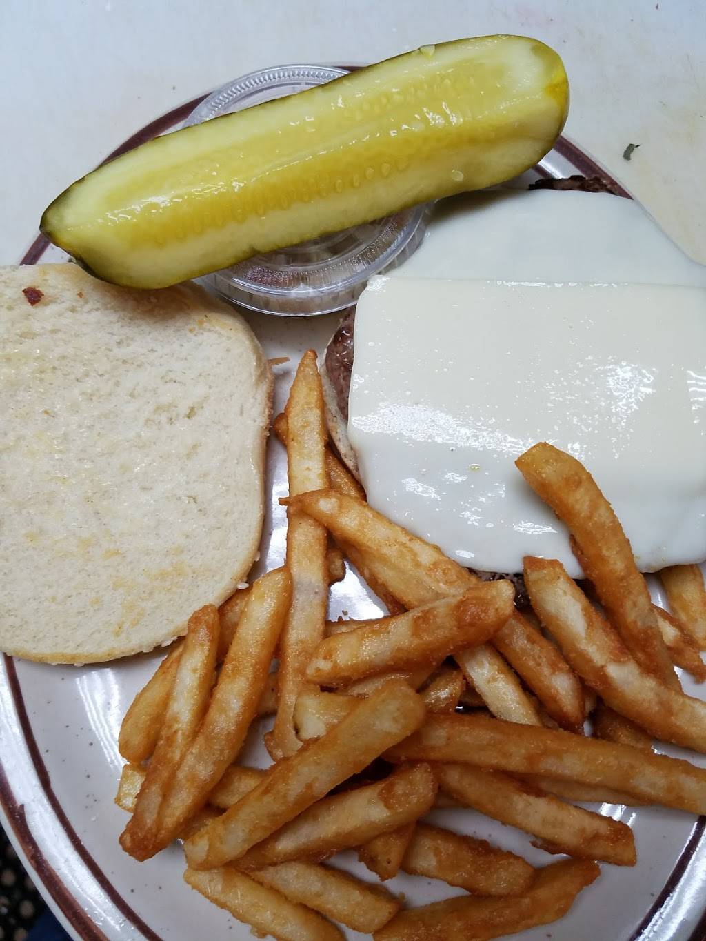 Broadway. Diner | restaurant | 2 E Main St, Middletown, DE 19709, USA | 3024641065 OR +1 302-464-1065