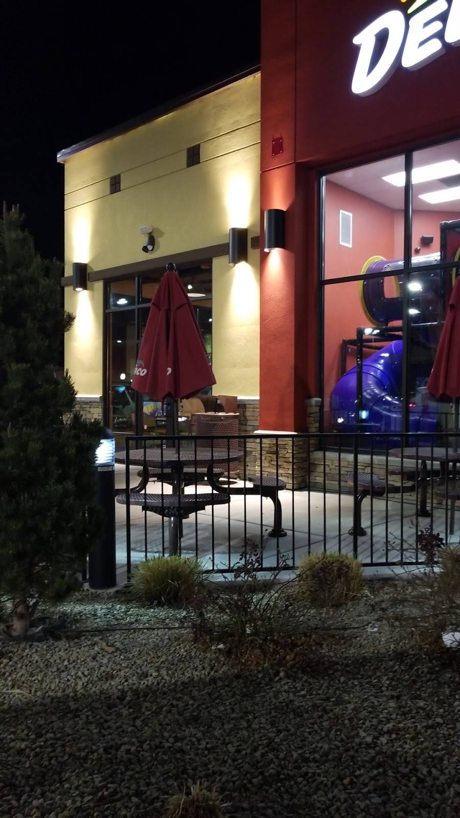 Del Taco | meal takeaway | 11507 4000 W, South Jordan, UT 84095, USA | 8015231184 OR +1 801-523-1184