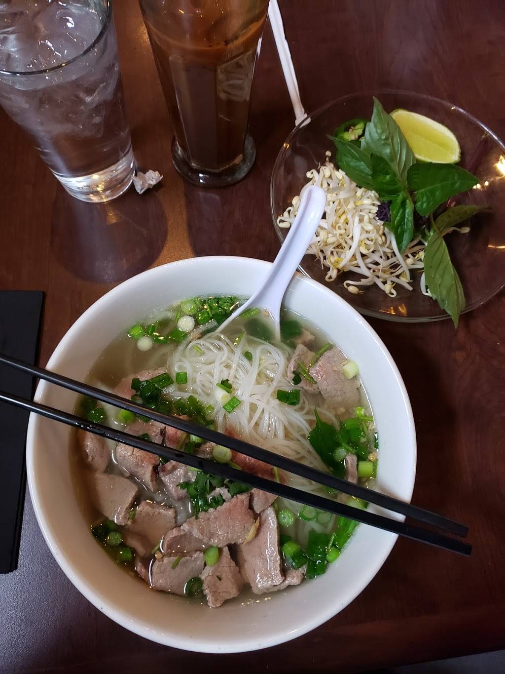 Sisters Thai Cafe | restaurant | 514 E State St, Rockford, IL 61104, USA | 7797743927 OR +1 779-774-3927