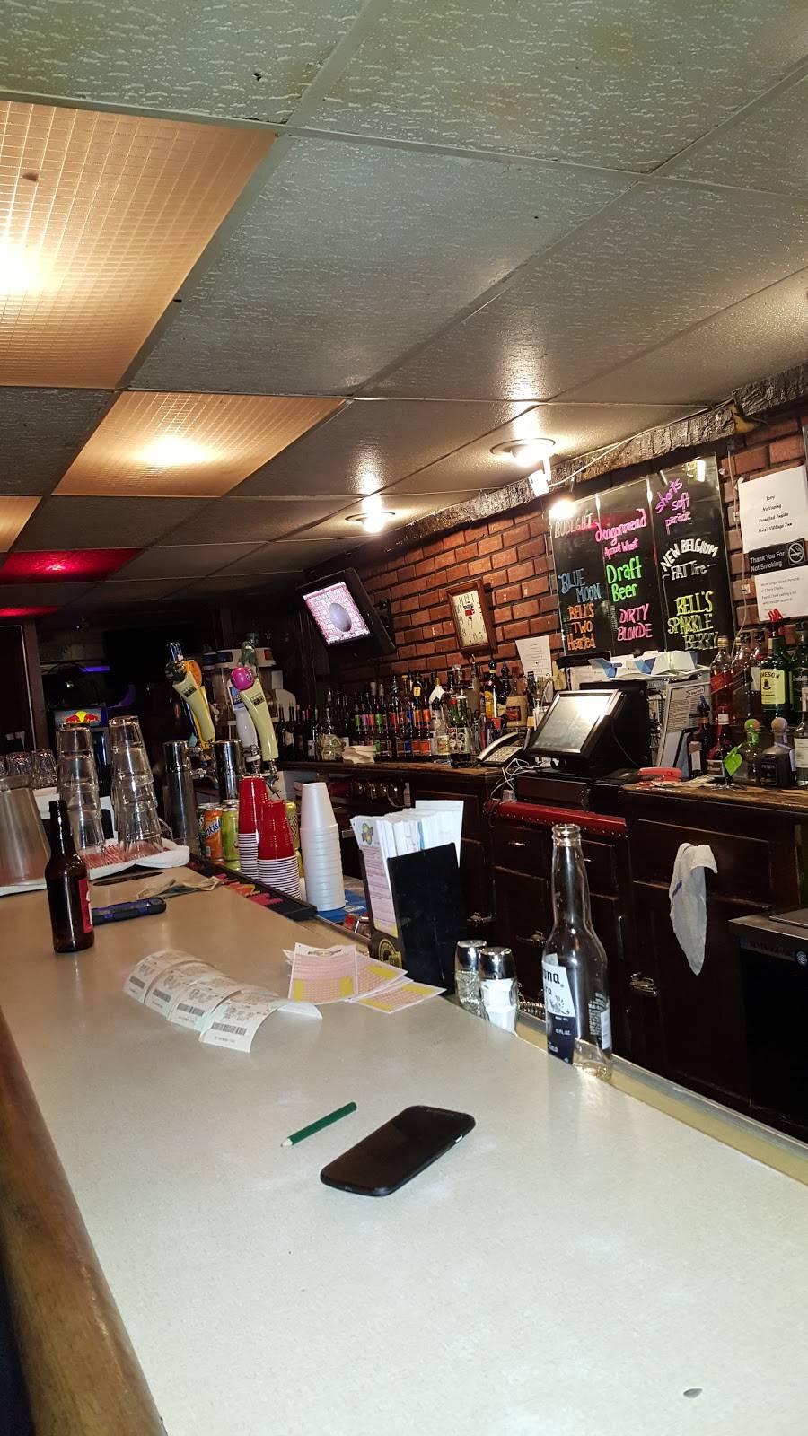 Steiss Village Inn | restaurant | 5523 Main St, Lexington, MI 48450, USA | 8103595090 OR +1 810-359-5090