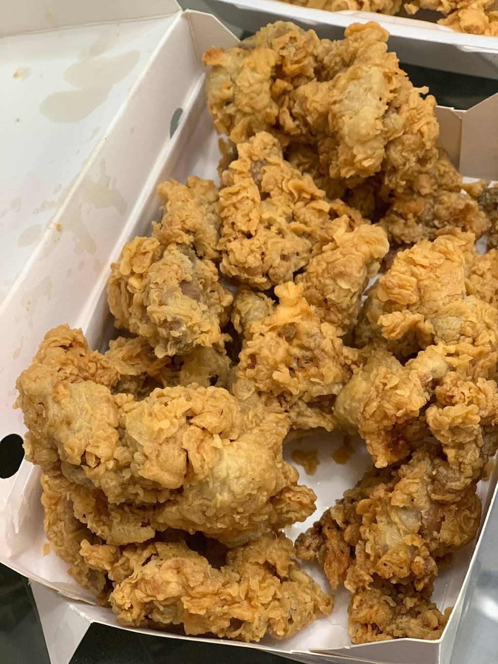 Lisas Chicken | restaurant | 2480 W Pioneer Pkwy, Grand Prairie, TX 75051, USA | 8176172300 OR +1 817-617-2300