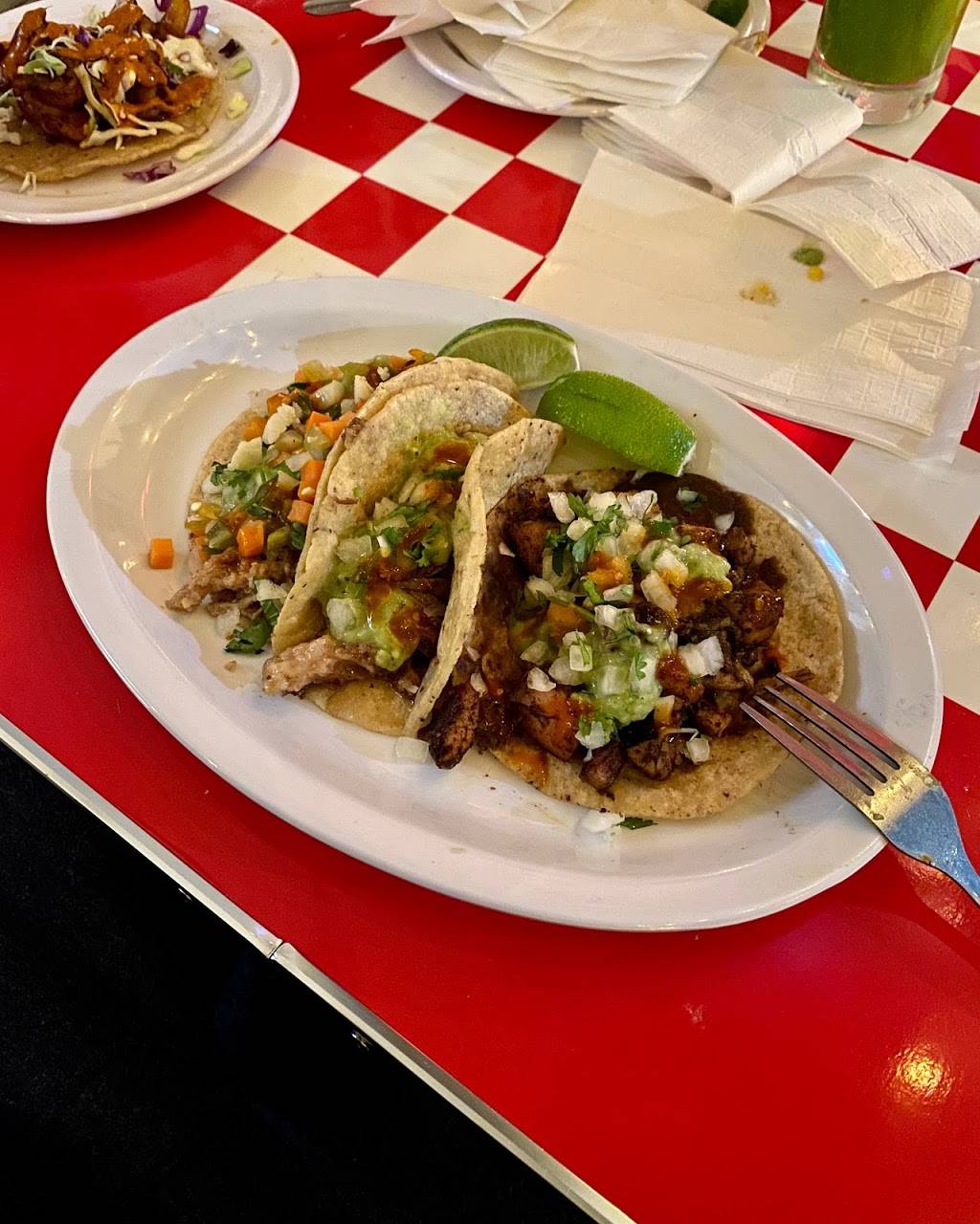 Tacombi | restaurant | 74 Broad St, New York, NY 10004, USA | 9172617315 OR +1 917-261-7315