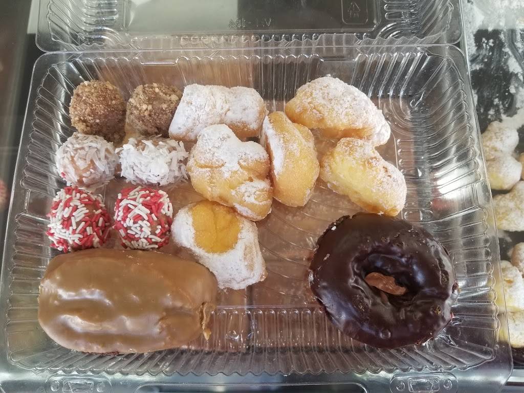 Yum Yum Donuts | cafe | 1976 La Cienega Blvd, Los Angeles, CA 90034, USA | 3108366061 OR +1 310-836-6061