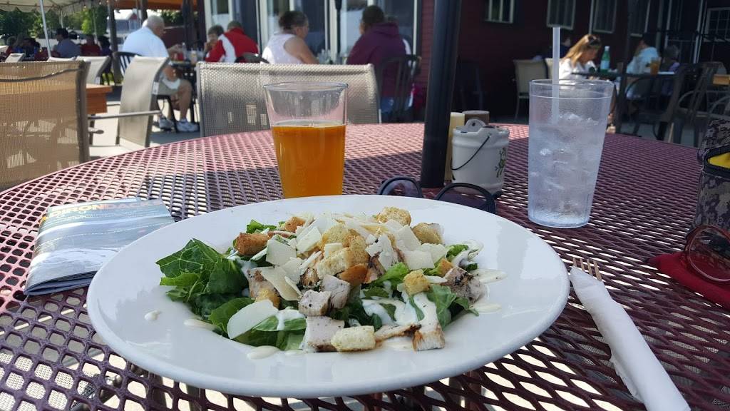 Old Dock House & Marina | restaurant | 2754 Essex - Charlotte Ferry, Essex, NY 12936, USA | 5189634232 OR +1 518-963-4232