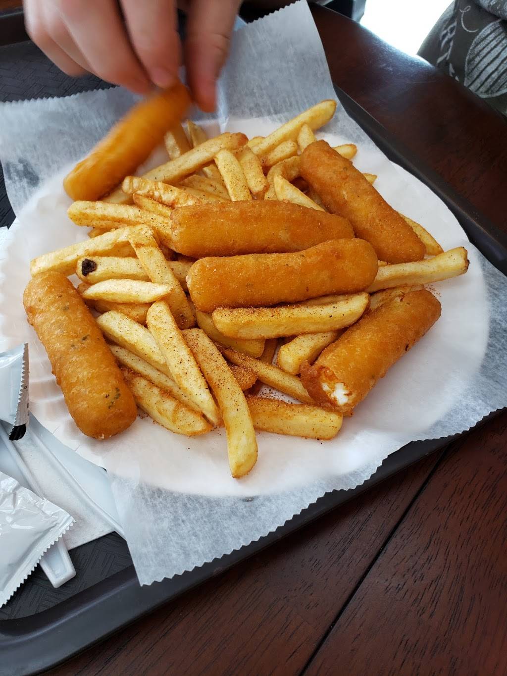 Kebab Den | restaurant | 621 Hammond St, Bangor, ME 04401, USA | 2074014336 OR +1 207-401-4336