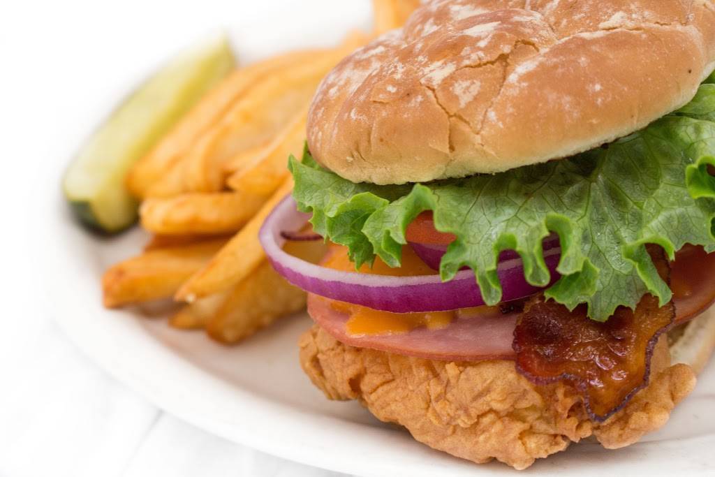 Dillons Bayou at Pleasant Harbor | restaurant | 40202 87th Ave, Peoria, AZ 85383, USA | 9285012227 OR +1 928-501-2227