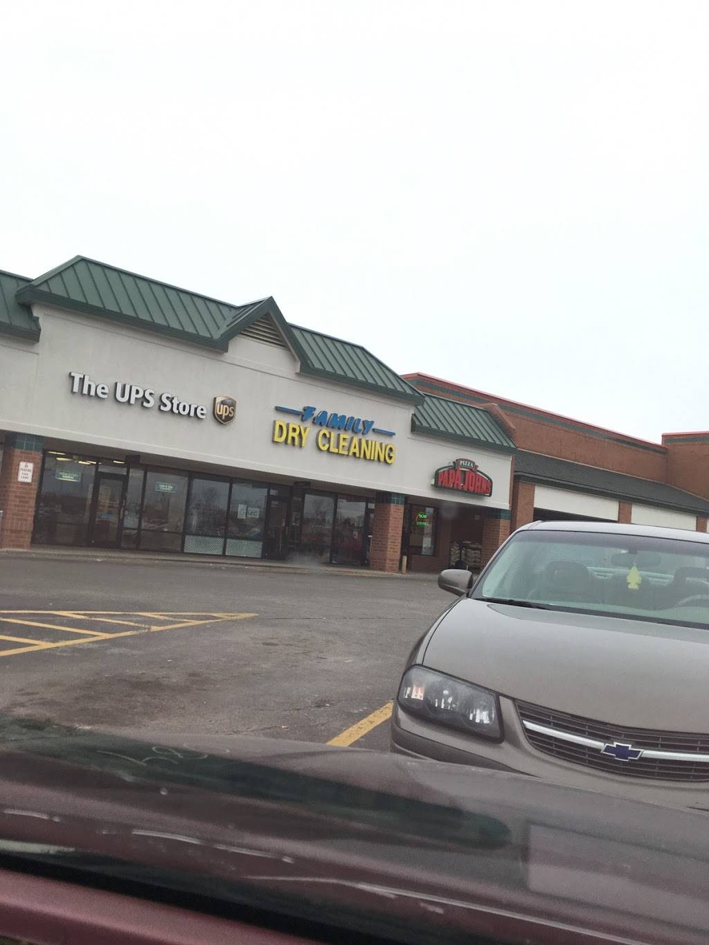 Papa Johns Pizza | restaurant | 8202 Rockville Rd, Indianapolis, IN 46214, USA | 3172717272 OR +1 317-271-7272