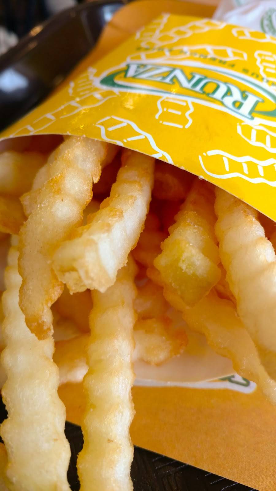 Runza Restaurant | restaurant | 2952 Farnam St, Omaha, NE 68131, USA | 4023468551 OR +1 402-346-8551