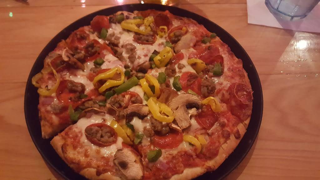 Roosters | restaurant | 9400 N Springboro Pike, Miamisburg, OH 45342, USA | 9379385796 OR +1 937-938-5796