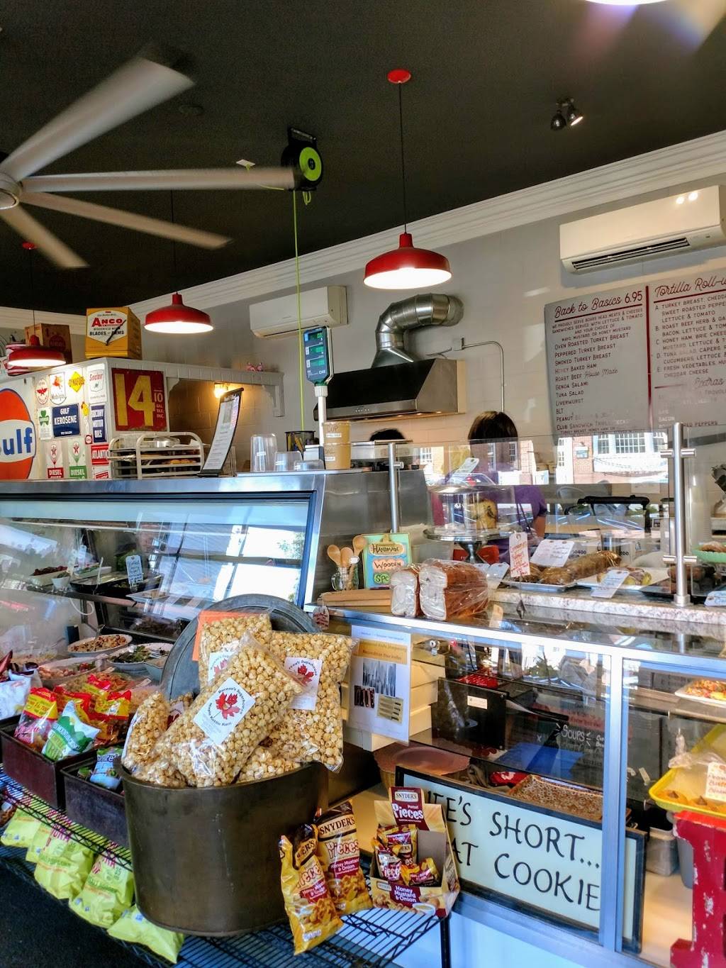 Olive Oyls Carry Out Cuisine | meal takeaway | 6 Main St, Essex, CT 06426, USA | 8607674909 OR +1 860-767-4909