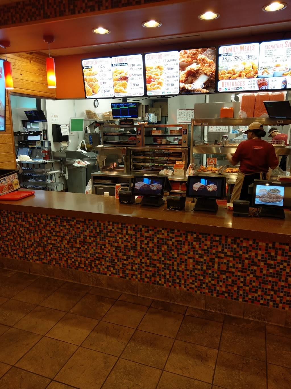 Popeyes Louisiana Kitchen | restaurant | 6011 Albemarle Rd, Charlotte, NC 28212, USA | 7045350020 OR +1 704-535-0020