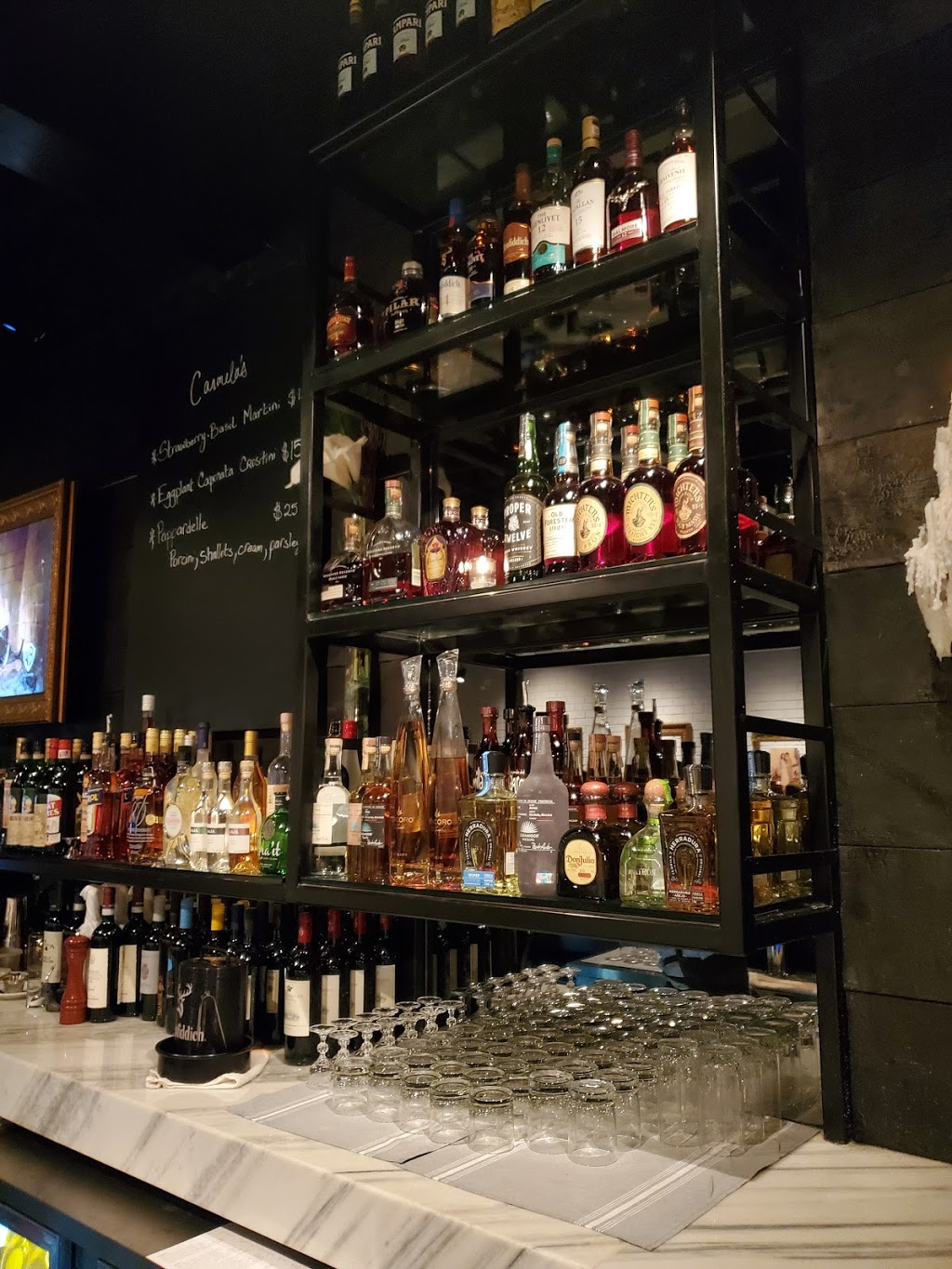 Carmelas | restaurant | 1910 Harrison St, Hollywood, FL 33020, USA | 9549880464 OR +1 954-988-0464