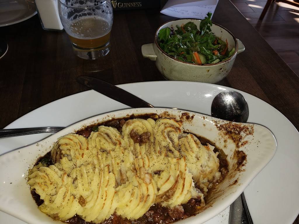 Fionn MacCools | restaurant | 2180 Islington Ave, Etobicoke, ON M9P 3P2, Canada | 6474171109 OR +1 647-417-1109