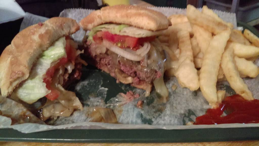 Howards Restaurant | restaurant | 488 S Yonge St, Ormond Beach, FL 32174, USA | 3866731222 OR +1 386-673-1222