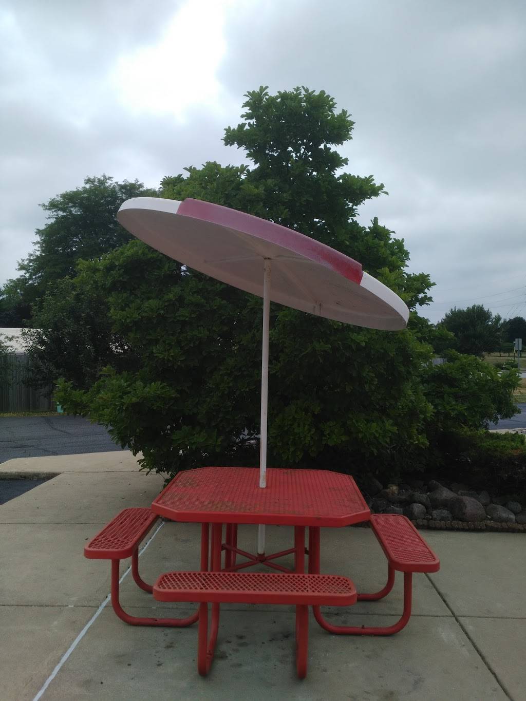 Dairy Queen Grill & Chill | restaurant | 2002 Laporte Ave, Valparaiso, IN 46383, USA | 2194629643 OR +1 219-462-9643