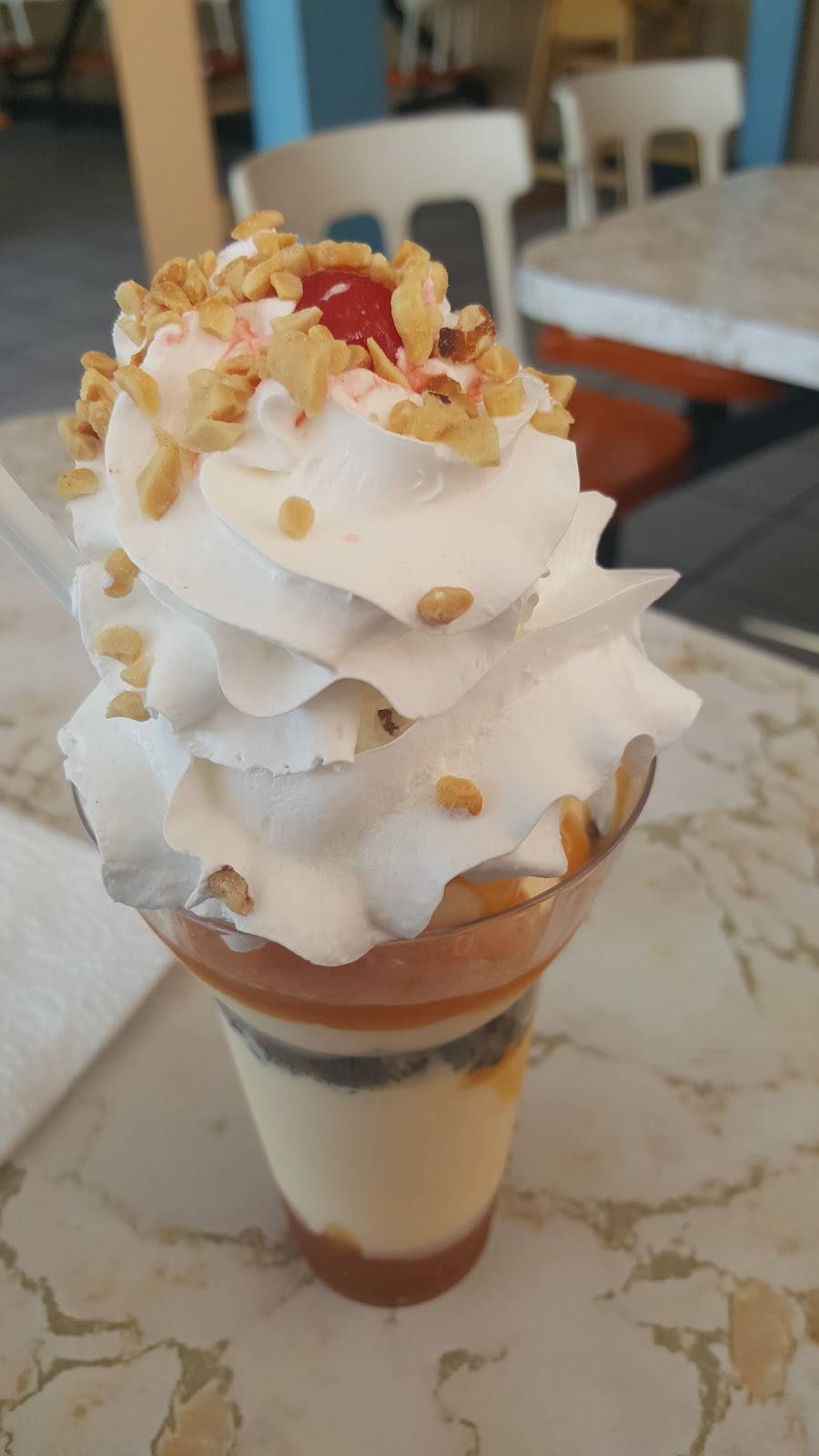 Fosters Freeze | restaurant | 7540 Eastern Ave, Bell Gardens, CA 90201, USA | 5629271648 OR +1 562-927-1648