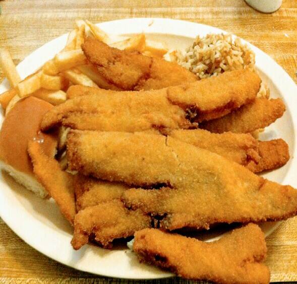 Neptunes Seafood House | restaurant | 1922 Goliad Rd, San Antonio, TX 78223, USA | 2103377294 OR +1 210-337-7294