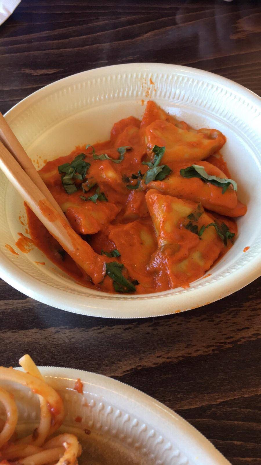 Winery 32 | restaurant | 15066 Limestone School Rd, Leesburg, VA 20176, USA | 2406871989 OR +1 240-687-1989