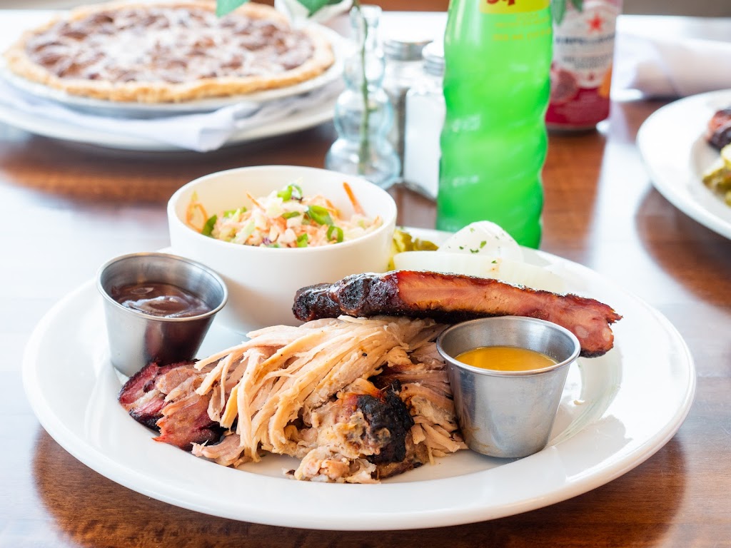 Emits BBQ | restaurant | 2601 S 24th St, Phoenix, AZ 85034, USA | 6232968554 OR +1 623-296-8554