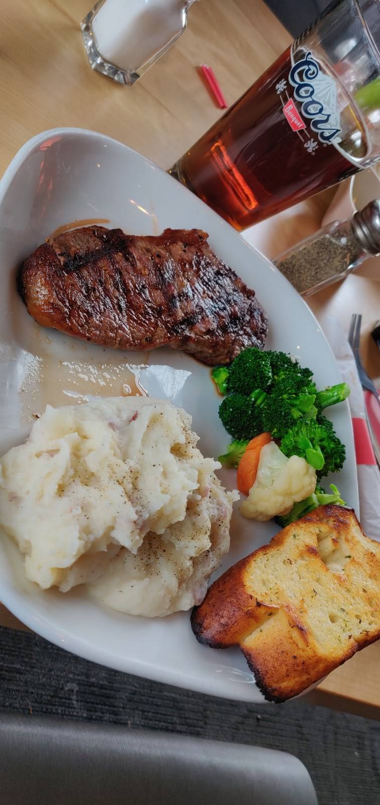 Boston Pizza | restaurant | 9 Queensway West, Simcoe, ON N3Y 2M7, Canada | 5194283347 OR +1 519-428-3347