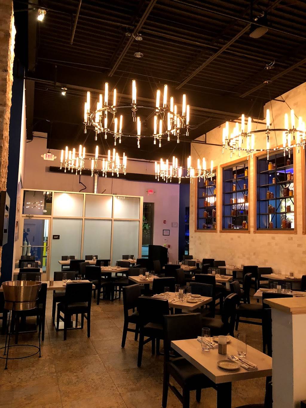 Avola Kitchen + Bar | restaurant | 625 N Morehall Rd, Malvern, PA 19355, USA | 4843288584 OR +1 484-328-8584