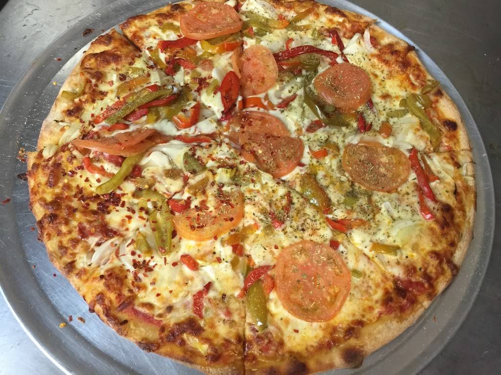 Crown fried chicken & pizza | restaurant | 830 Broad St, Central Falls, RI 02863, USA | 4017253592 OR +1 401-725-3592