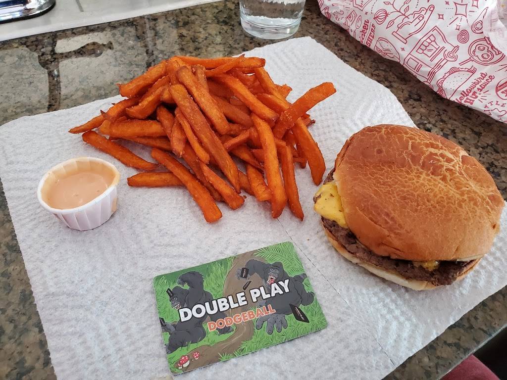 Hat Creek Burger Company | restaurant | 3210 Esperanza Crossing Suite 100, Austin, TX 78758, USA | 5128386224 OR +1 512-838-6224