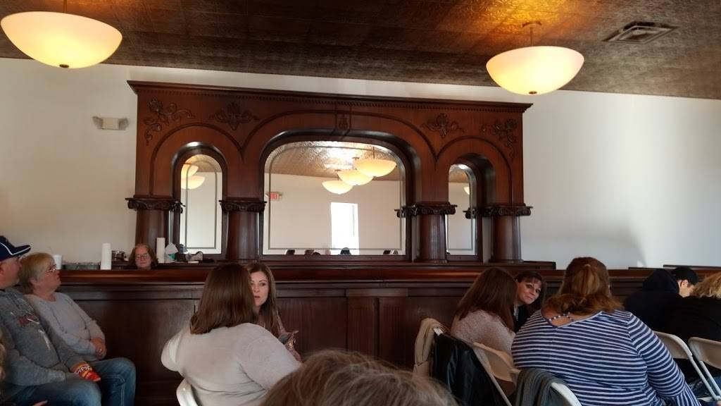 Millie McGees Gosport Diner Restaurant | restaurant | 23 E Main St, Gosport, IN 47433, USA | 8128795623 OR +1 812-879-5623