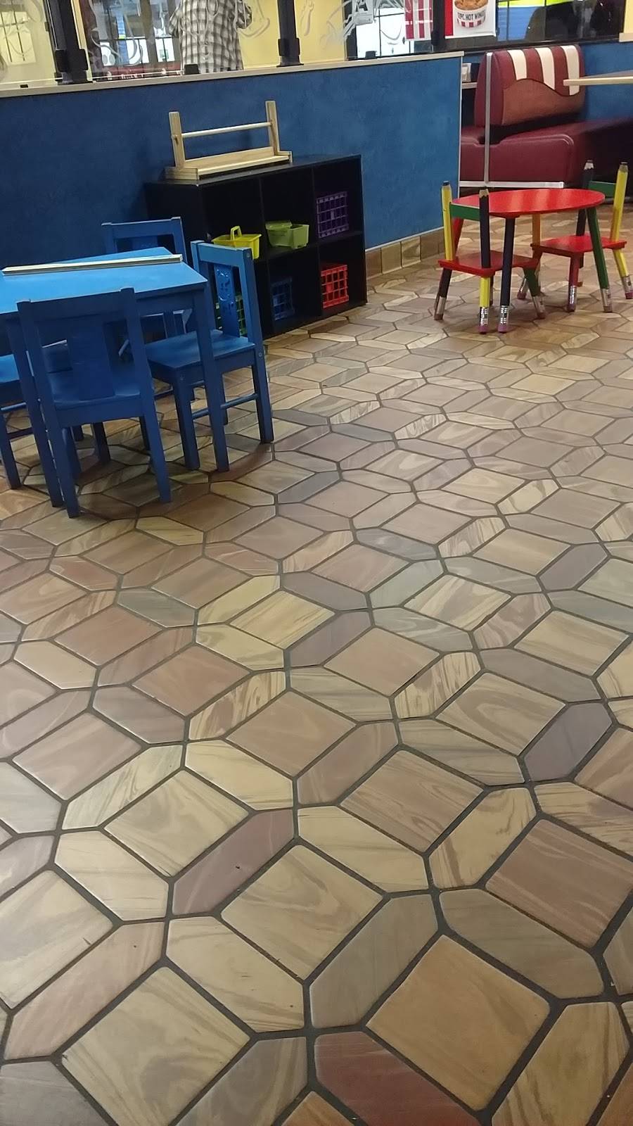 KFC | restaurant | 3440 E Florida Ave, Hemet, CA 92544, USA | 9519251863 OR +1 951-925-1863