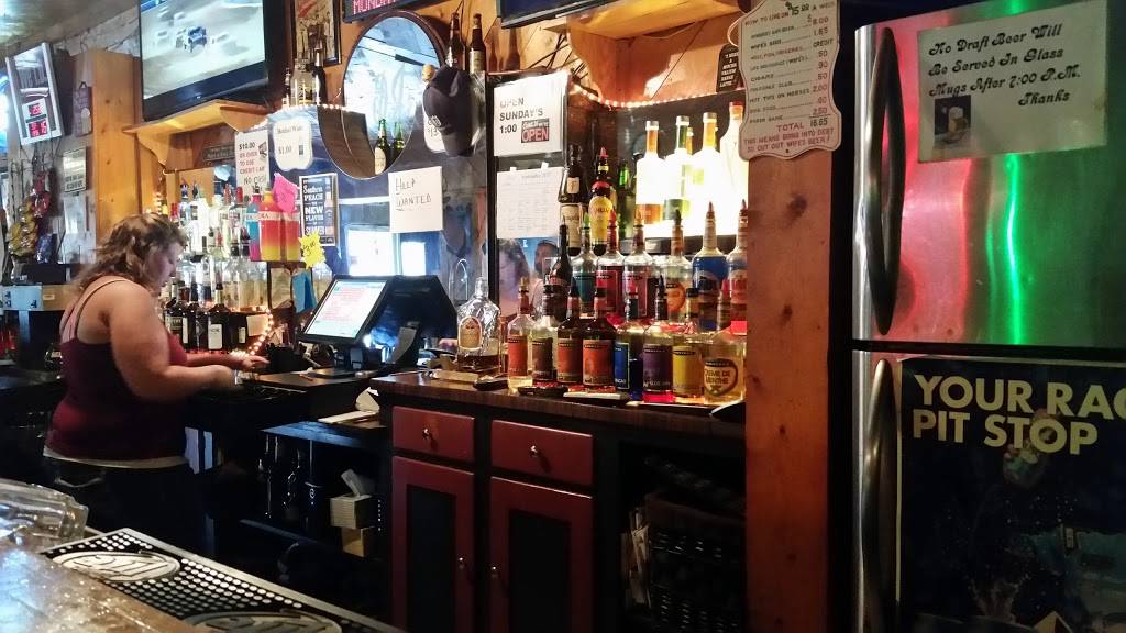 D Js Place | restaurant | 203 N Main St, Milan, IN 47031, USA | 8126549206 OR +1 812-654-9206