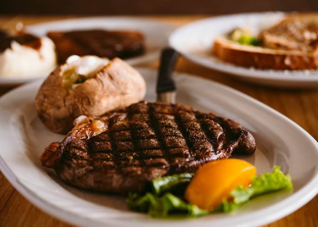 Pegahs Family Restaurant | restaurant | 8701 Shawnee Mission Pkwy, Merriam, KS 66202, USA | 9133628663 OR +1 913-362-8663