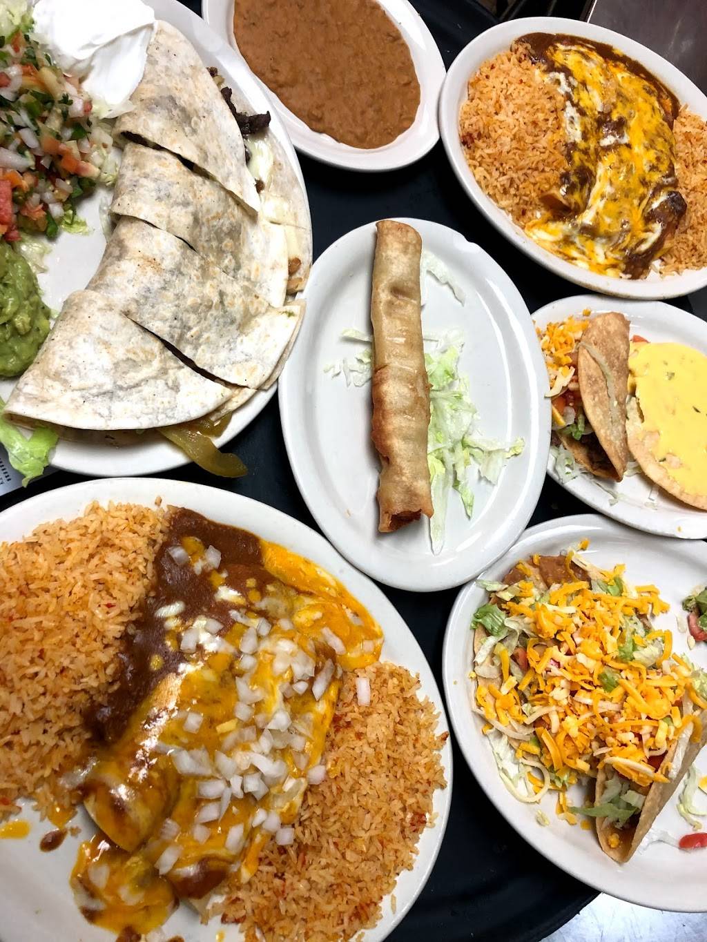 El Burrito Mexican Restaurant | restaurant | 2400 N Main St, Liberty, TX 77575, USA | 9362538195 OR +1 936-253-8195