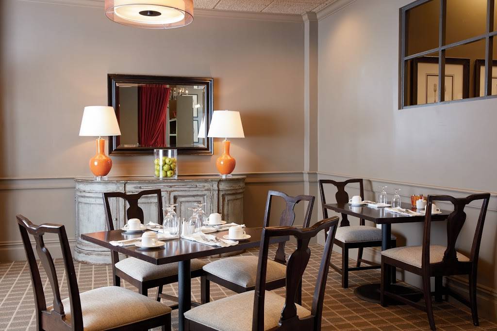 21 Lake Restaurant and Bar | restaurant | 21 Lake Ave Ext, Danbury, CT 06811, USA | 2037441776 OR +1 203-744-1776