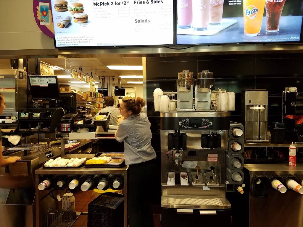 McDonalds | cafe | 1040 Dougherty Dr NE, Castle Rock, WA 98611, USA | 3602743322 OR +1 360-274-3322