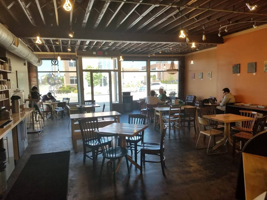 Joe Sippers Cafe | cafe | 114 S 4th St, Effingham, IL 62401, USA | 2173472233 OR +1 217-347-2233