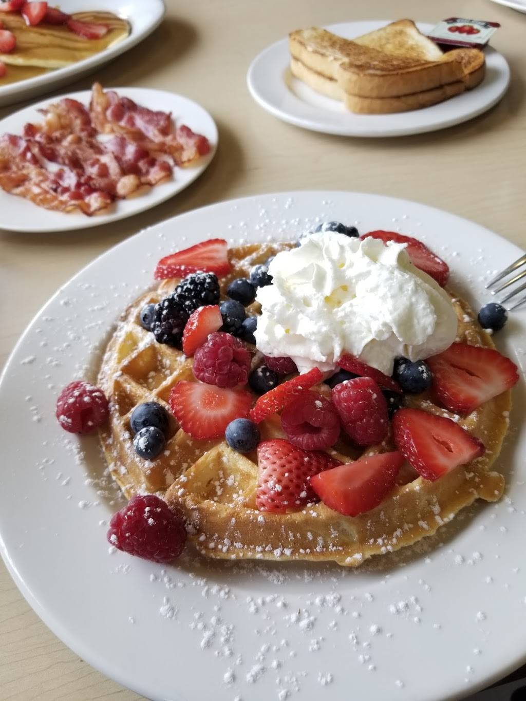 Steve’s Restaurant | restaurant | 8100 Yonge St #4, Thornhill, ON L4J 6W6, Canada | 9058899595 OR +1 905-889-9595