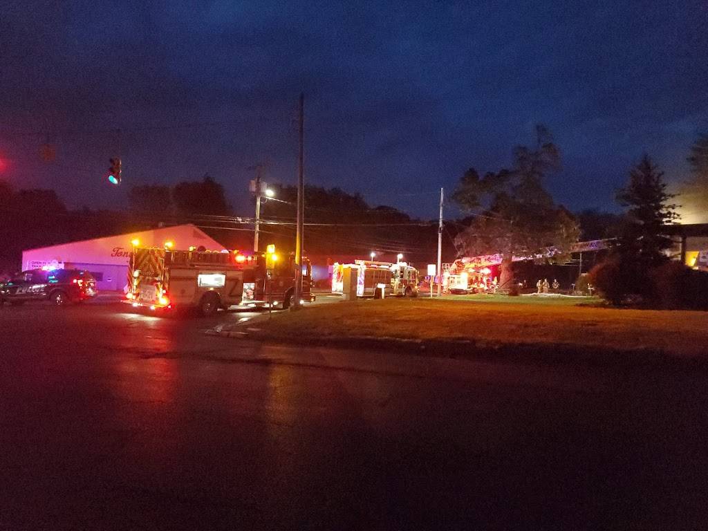 Verona’s Pizza | restaurant | 1300 Meriden-Waterbury Turnpike, Plantsville, CT 06479, USA | 8606210200 OR +1 860-621-0200