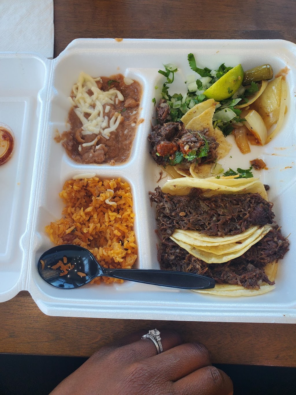 Taqueria el Arquito | restaurant | 7500 S Westmoreland Rd, Dallas, TX 75237, USA | 4692507307 OR +1 469-250-7307