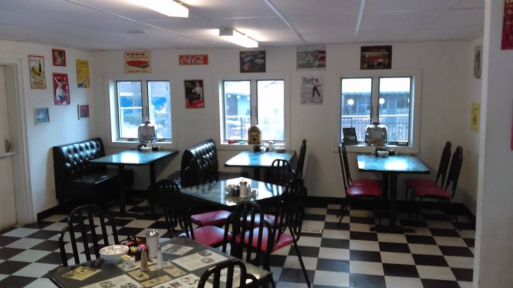 Nancys Diner | restaurant | 25 Canal St, Nashua, NH 03064, USA | 6035899735 OR +1 603-589-9735