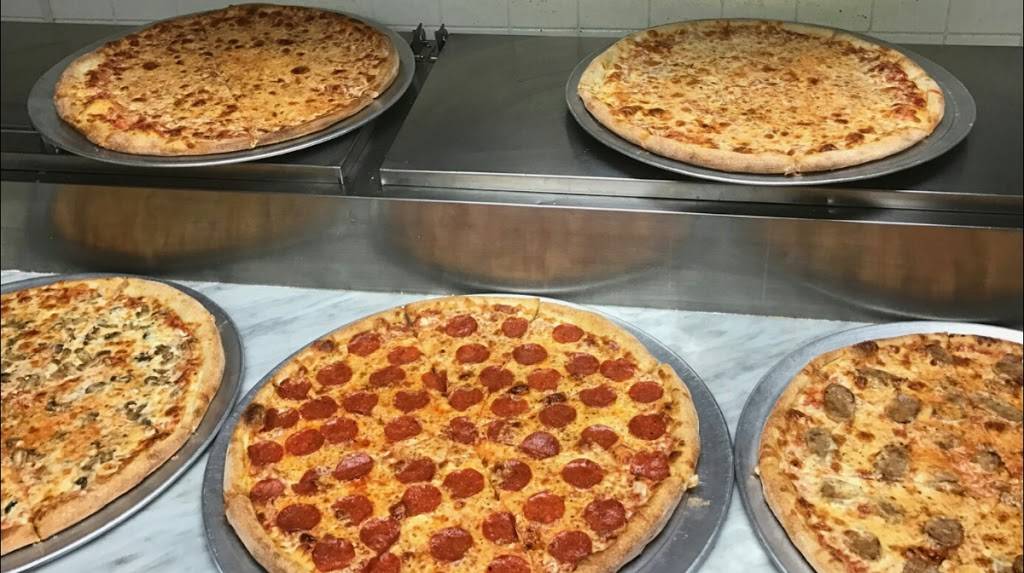 Barnwood Restaurant | restaurant | 14 Deer Ln, Catskill, NY 12414, USA | 5189432200 OR +1 518-943-2200